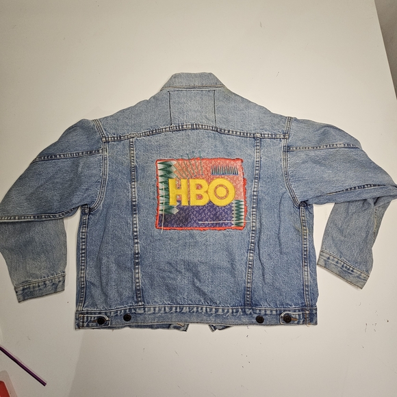 primetime Jackets & Blazers - Vintage 80s/ 90s HBO Patch Light Wash Denim Jacket Sz Med Patch Pre Loved